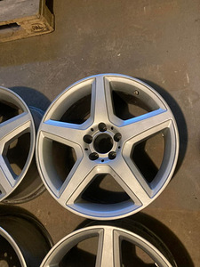 18" erilaiused Mercedes-Benz veljed (6 foto / 7)