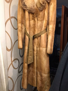 Натуральна шуба (3 фото з 3)