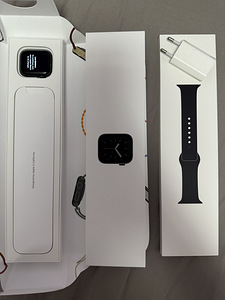 Apple Watch Series 6 40mm Black (1 foto / 3)