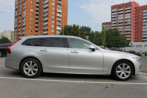 Volvo V90 Momentum 2.0 140kW (4 foto / 15)