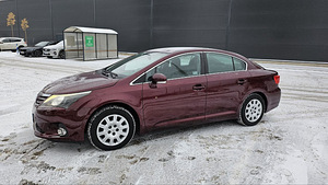 Toyota avensis 2013 (7 foto / 8)