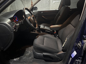 Müüa Volkswagen Golf 2004. aasta auto (6 foto / 15)