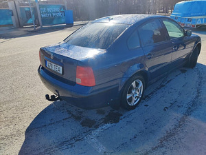 Volkswagen Passat 1,6 74kW (2 foto / 9)