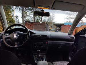 Volkswagen Passat 1,6 74kW (8 foto / 9)