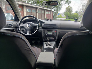 Volkswagen Passat 2,0 100kW (4 foto / 10)