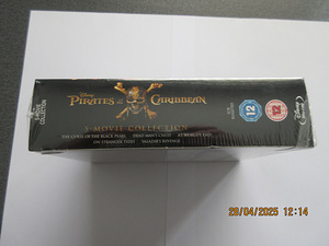 PIRATES OF THE CARIBBEAN 5-movie collection [ 5 x Blu-ray ] (4 foto / 4)