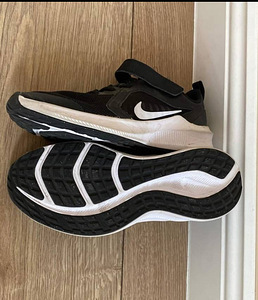 Nike р.34 (2 фото из 3)