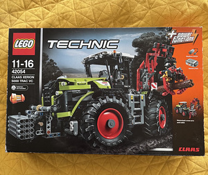 Lego technic 42054 - Claas Xerion 5000 Trac VC (1 foto / 2)