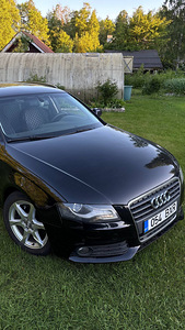 AUDI A4 AVANT 2.0 TDI - MANUAL (2 foto / 13)