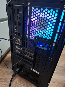 I7-13700KF, 32GB DDR5, RX 7800XT 16GB, 2.5TB SSD (4 foto / 7)
