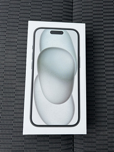 iPhone 15 НОВЫЙ (1 фото из 2)
