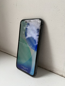 iPhone 11 64 gb (3 foto / 4)