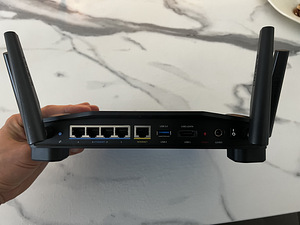 Linksys WRT1900AC AC1900 Dual-Band WiFi Router (3 foto / 3)