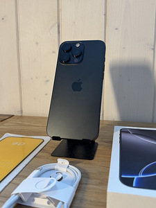 Apple iPhone 16 Pro Max 256GB Black Titanium (1 foto / 4)