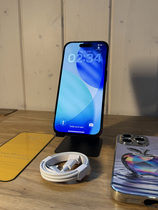 Apple iPhone 15 Pro 128GB Black Titanium (2 foto / 4)