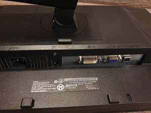 Monitor Dell P2211Ht 22'' (3 foto / 6)