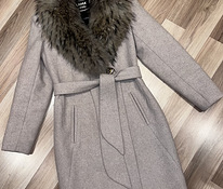 Зимнее пальто с натуральным мехом, размер XS/S
