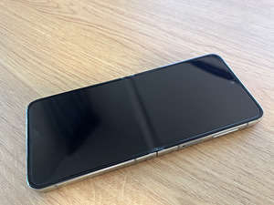 Samsung Z Flip5 512GB (6 foto / 6)