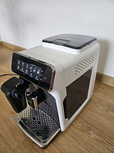 Philips EP3249 täisautomaatne kohvimasin/espressomasin (4 foto / 5)