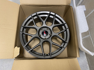 Müüa Japan Racing JR18 hyper black 18x7,5 5x114,3 veljed (4 foto / 9)