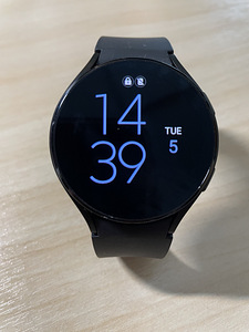 Samsung Galaxy Watch4 44mm (1 foto / 4)