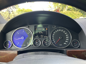 Volkswagen Touareg (11 foto / 13)