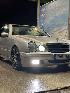Mercedes Benz (1 foto / 6)