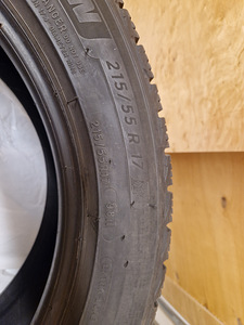 215/55/17 Michelin X-ICE Snow lamellrehvid (7 foto / 9)