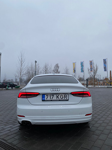 Audi A5 2.0 140kW (5 foto / 8)