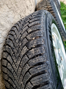 16" оригинальные диски Audi (2 фото из 2)