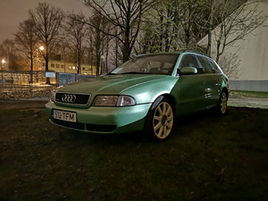 Audi A4 2.8 quattro (2 фото из 11)