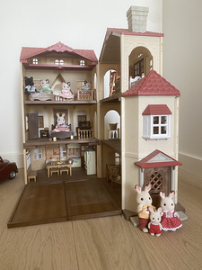 Sylvanian Families Laste mängumaja nukkude ja mööbliga. (1 foto / 5)