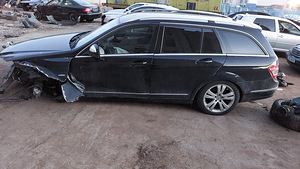 Mercedes benz C200 W204 2008a varuosad (3 foto / 7)