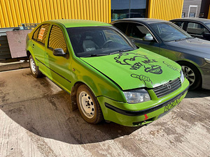 Полевое ралли vW Bora (4 фото из 7)