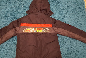 Jauna ziemas jaka zēnam DISNEY/PIXAR, 10/12g (2 foto no 3)