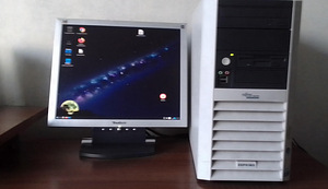 Lauaarvuti Fujitsu Siemens Esprimo ja monitor 17" (3 foto / 10)
