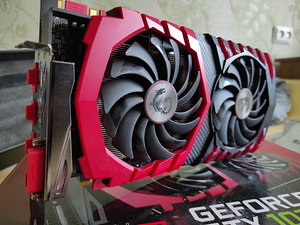 MSI 1070 Gaming X (1 foto / 2)