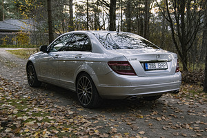 Mercedes-Benz C 320 3.0 CDI 165kW (4 foto / 8)