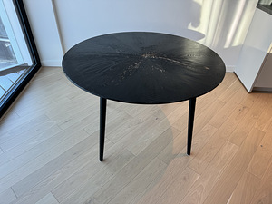 Müüa söögilaud (2 foto / 7)