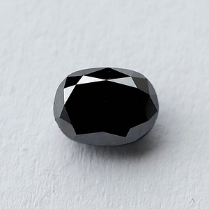 Черный бриллиант 6,23 карата 100% правильный