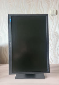 Monitor SAMSUNG SyncMaster 24" HDMI ülihea seisukord 16:10 (2 foto / 3)