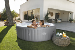 Bestway LAY-Z-SPA Hawaii AirJet 6001J bassein-mullivann 6-8 (6 foto / 10)