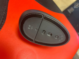 NB!Logitech Lift Vertical Ergonomic Mouse - Juhtmevaba hiir (5 foto / 5)