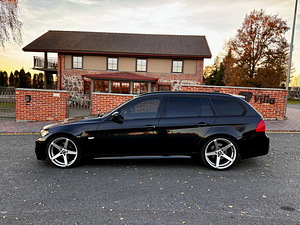 BMW 320D Lci (6 foto / 8)