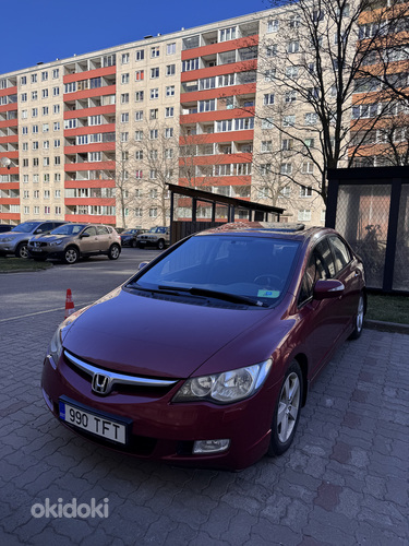 Honda Civic 1.8 103 кВт (фото #1)