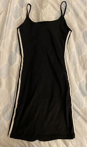 Adidase kleit XS (2 foto / 3)