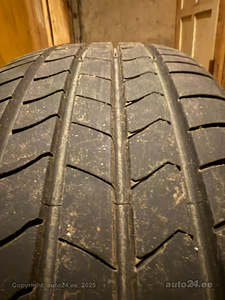 Suverehvid 215/55R18 Kumho ECSTA HS51 (1 foto / 6)