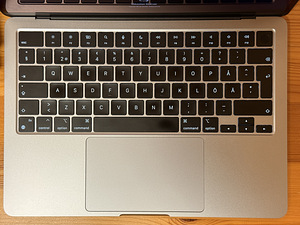 Macbook AIR M3 16GB/512GB, hõbe (2 foto / 3)
