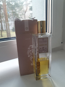 Naiste perfume (2 foto / 3)