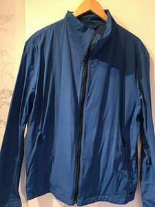 Hugo Boss (3 фото из 6)